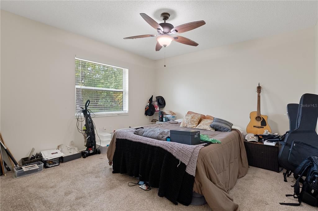 For Sale: $275,000 (3 beds, 2 baths, 2000 Square Feet)