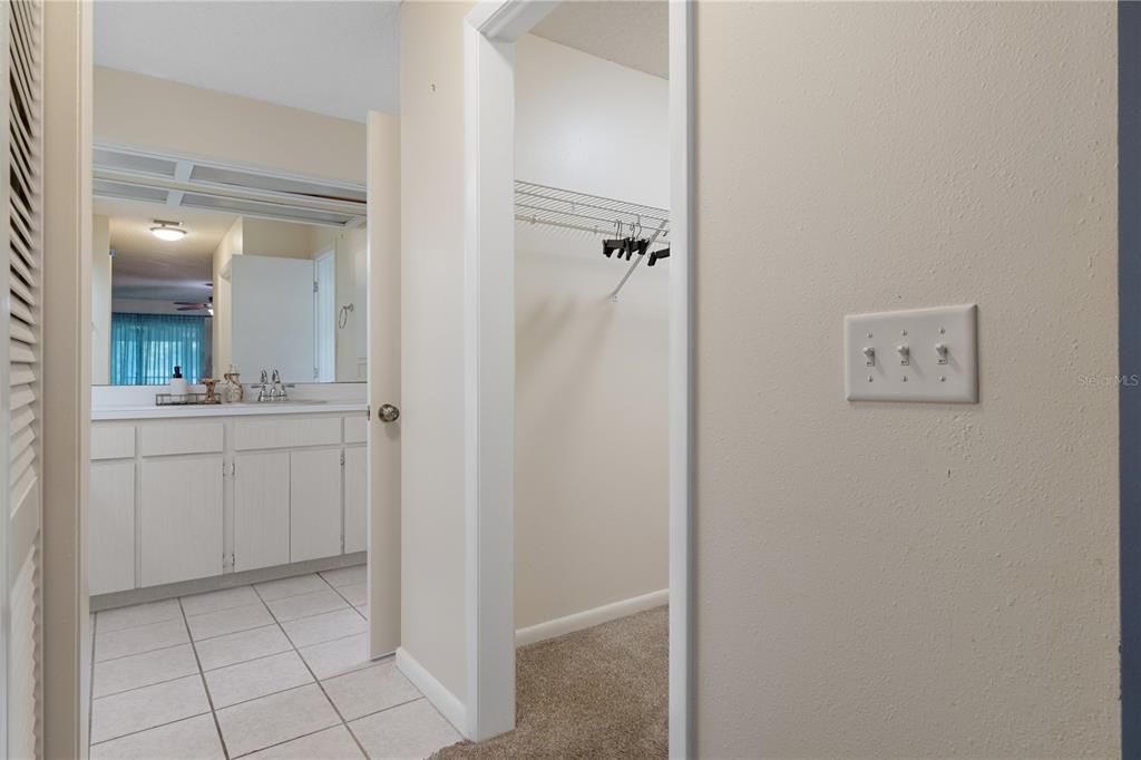 For Sale: $275,000 (3 beds, 2 baths, 2000 Square Feet)