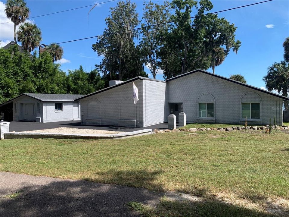 En Venta: $777,000 (3 camas, 3 baños, 2305 Pies cuadrados)