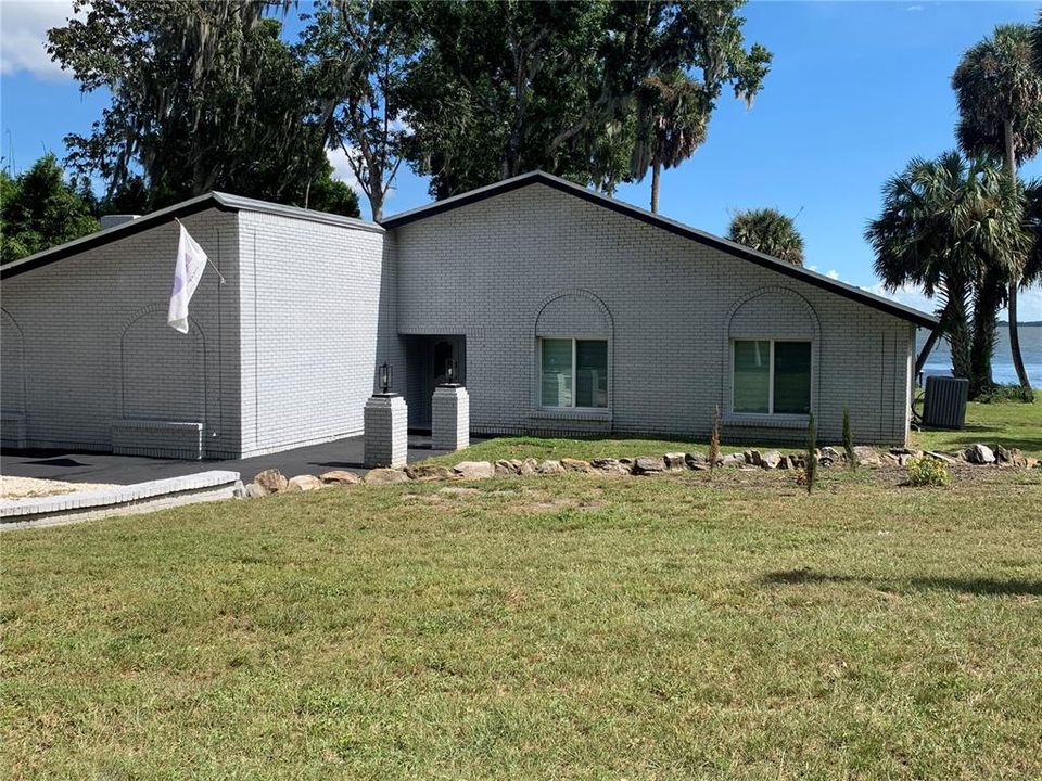 En Venta: $777,000 (3 camas, 3 baños, 2305 Pies cuadrados)