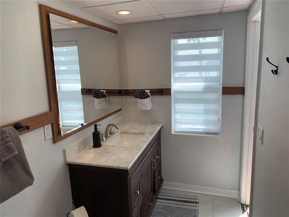 En Venta: $777,000 (3 camas, 3 baños, 2305 Pies cuadrados)