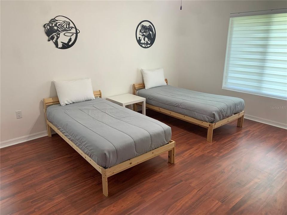 En Venta: $777,000 (3 camas, 3 baños, 2305 Pies cuadrados)
