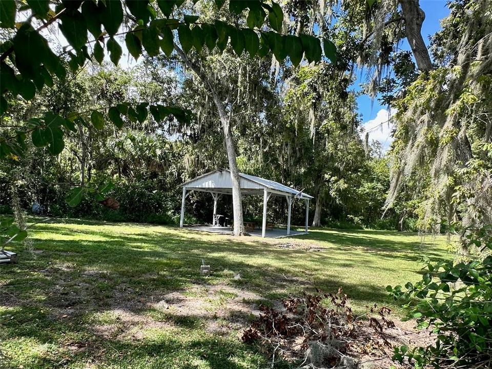En Venta: $777,000 (3 camas, 3 baños, 2305 Pies cuadrados)