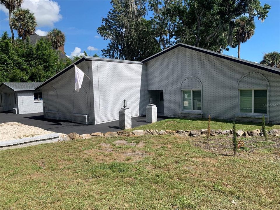 En Venta: $777,000 (3 camas, 3 baños, 2305 Pies cuadrados)
