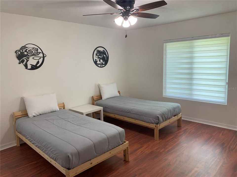 En Venta: $777,000 (3 camas, 3 baños, 2305 Pies cuadrados)