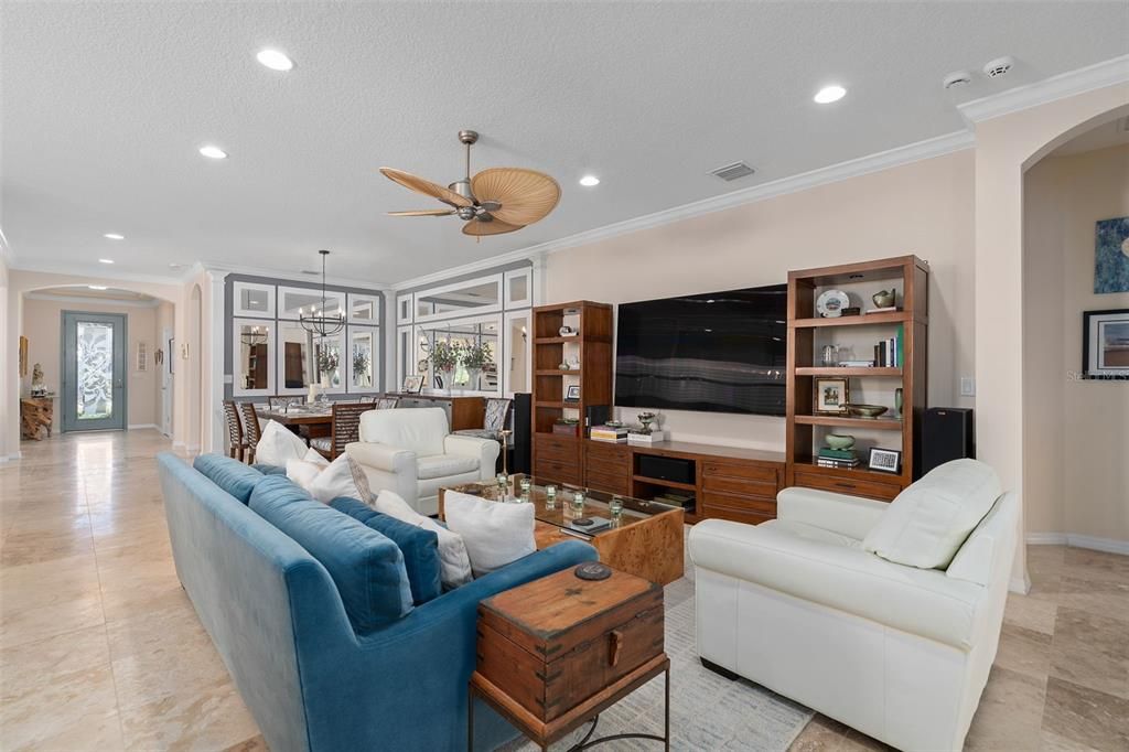 En Venta: $574,900 (3 camas, 3 baños, 2287 Pies cuadrados)