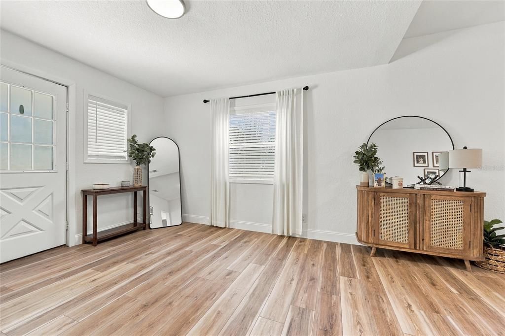 En Venta: $299,900 (2 camas, 2 baños, 1352 Pies cuadrados)