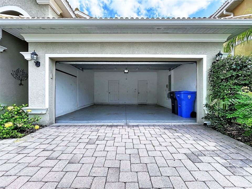 For Rent: $2,800 (3 beds, 2 baths, 2023 Square Feet)