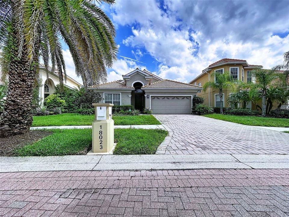 For Rent: $2,800 (3 beds, 2 baths, 2023 Square Feet)