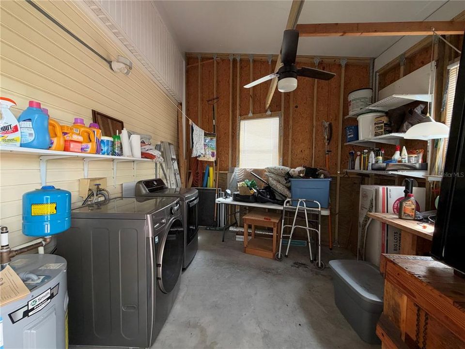На продажу: $149,900 (2 спален, 1 ванн, 802 Квадратных фут)