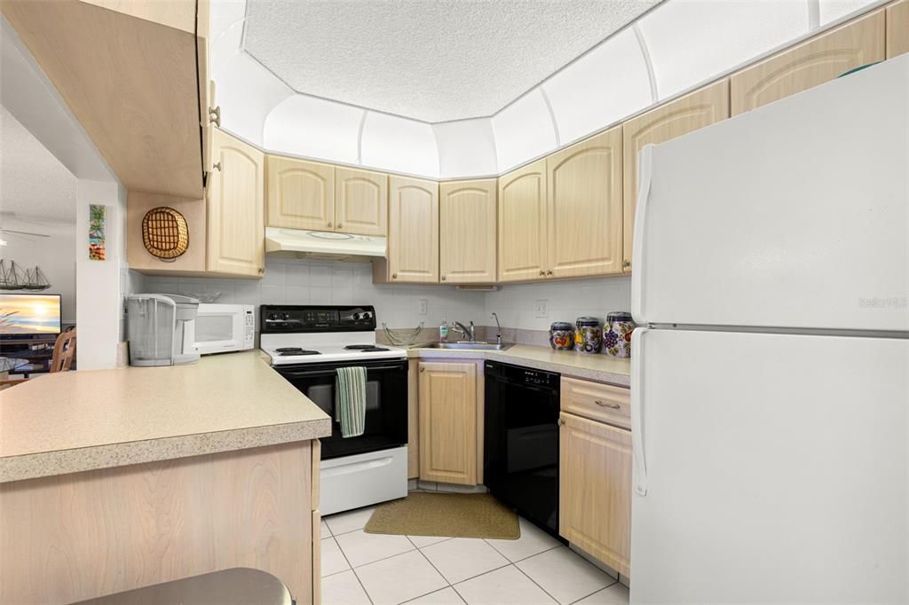 For Sale: $155,000 (2 beds, 2 baths, 1104 Square Feet)