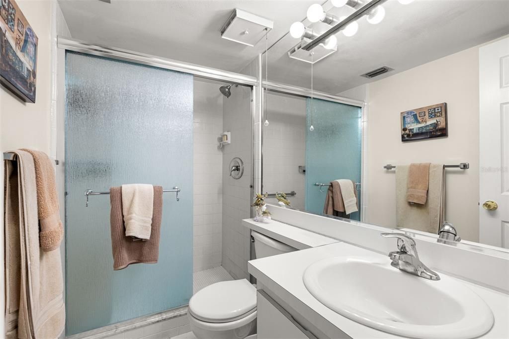 For Sale: $155,000 (2 beds, 2 baths, 1104 Square Feet)
