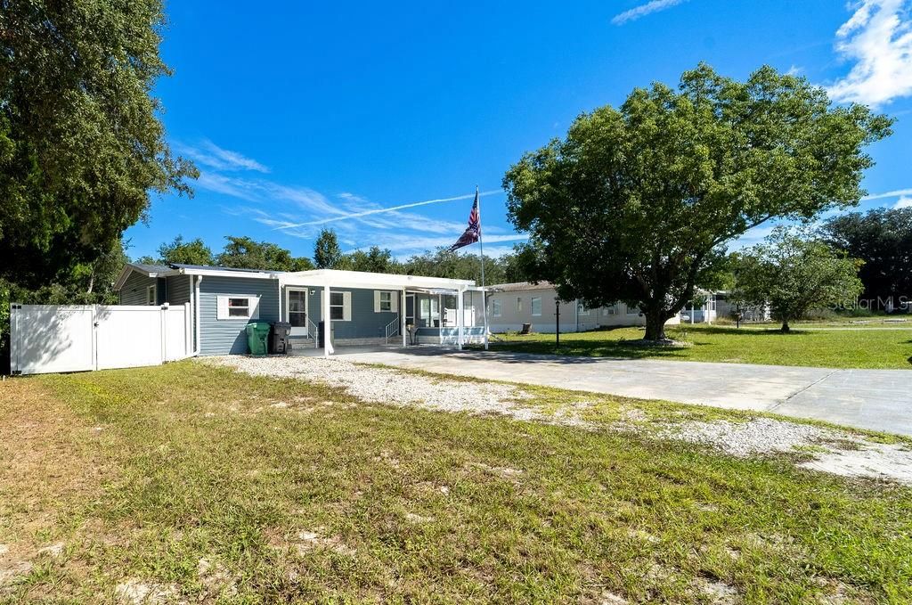 For Sale: $325,000 (3 beds, 2 baths, 1454 Square Feet)