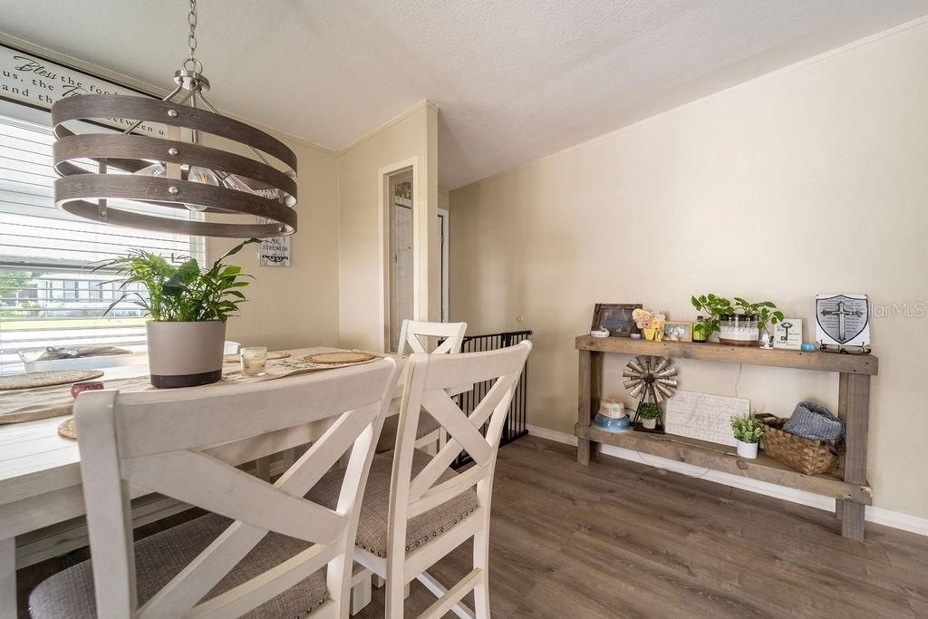 For Sale: $325,000 (3 beds, 2 baths, 1454 Square Feet)
