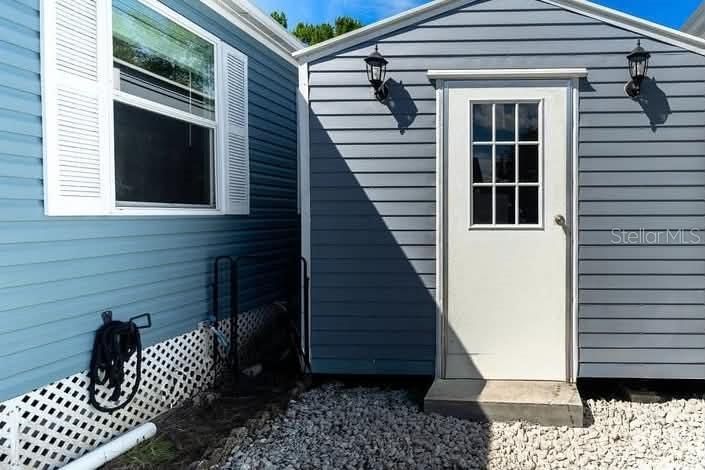 For Sale: $325,000 (3 beds, 2 baths, 1454 Square Feet)