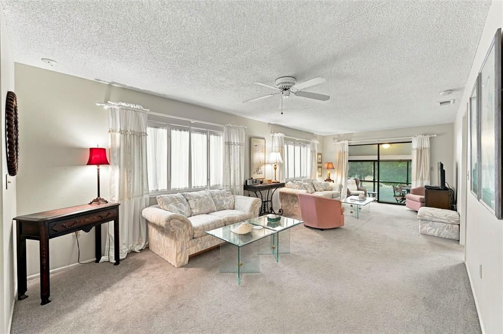 For Sale: $120,000 (2 beds, 2 baths, 1144 Square Feet)