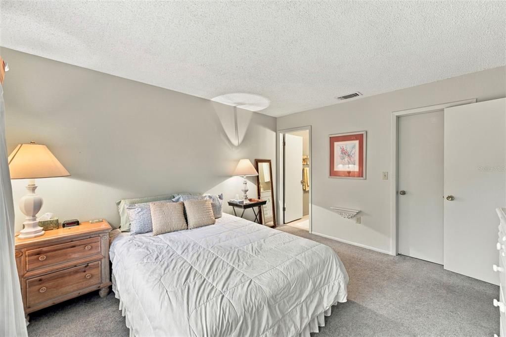 For Sale: $120,000 (2 beds, 2 baths, 1144 Square Feet)