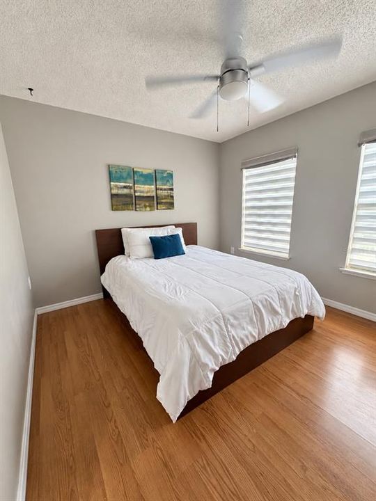 En Venta: $375,000 (4 camas, 2 baños, 1440 Pies cuadrados)