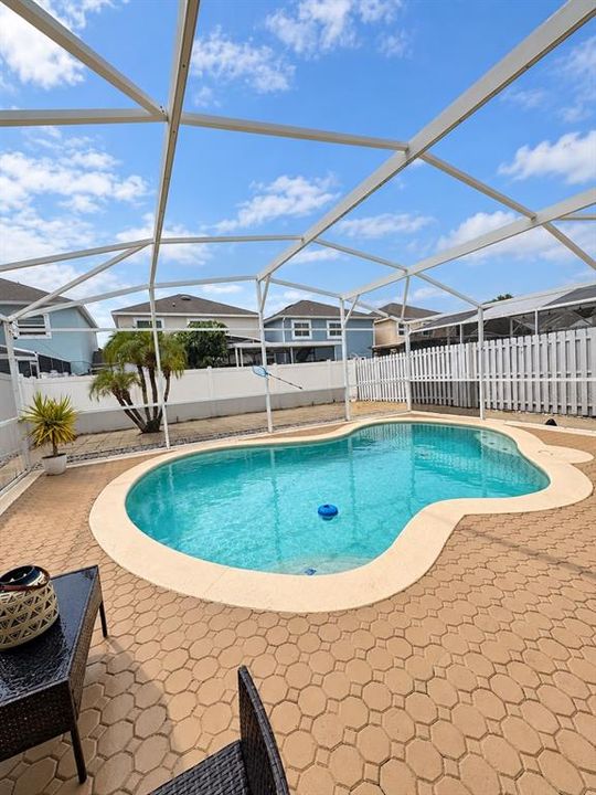 En Venta: $375,000 (4 camas, 2 baños, 1440 Pies cuadrados)