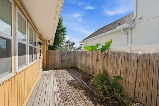 For Sale: $640,000 (2 beds, 2 baths, 2479 Square Feet)