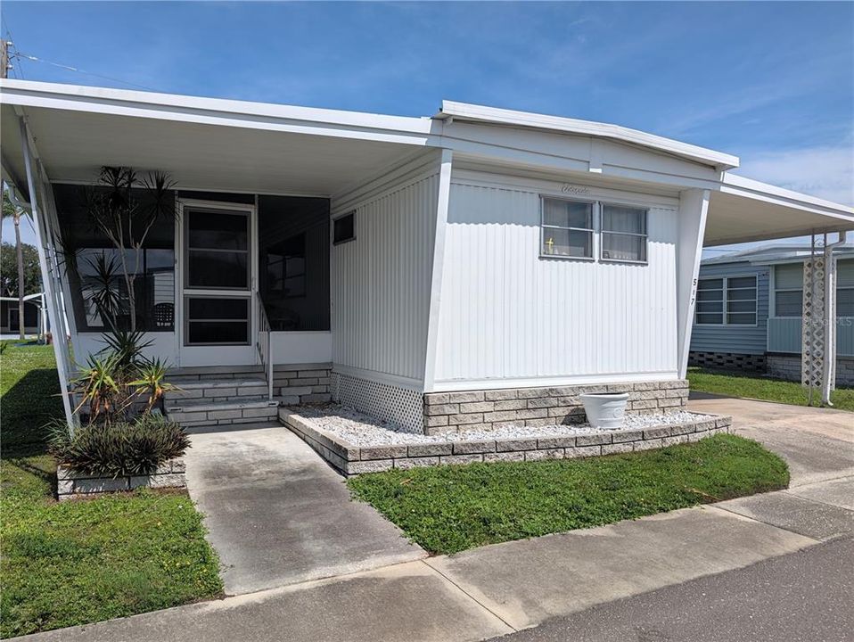 For Sale: $87,500 (2 beds, 1 baths, 684 Square Feet)