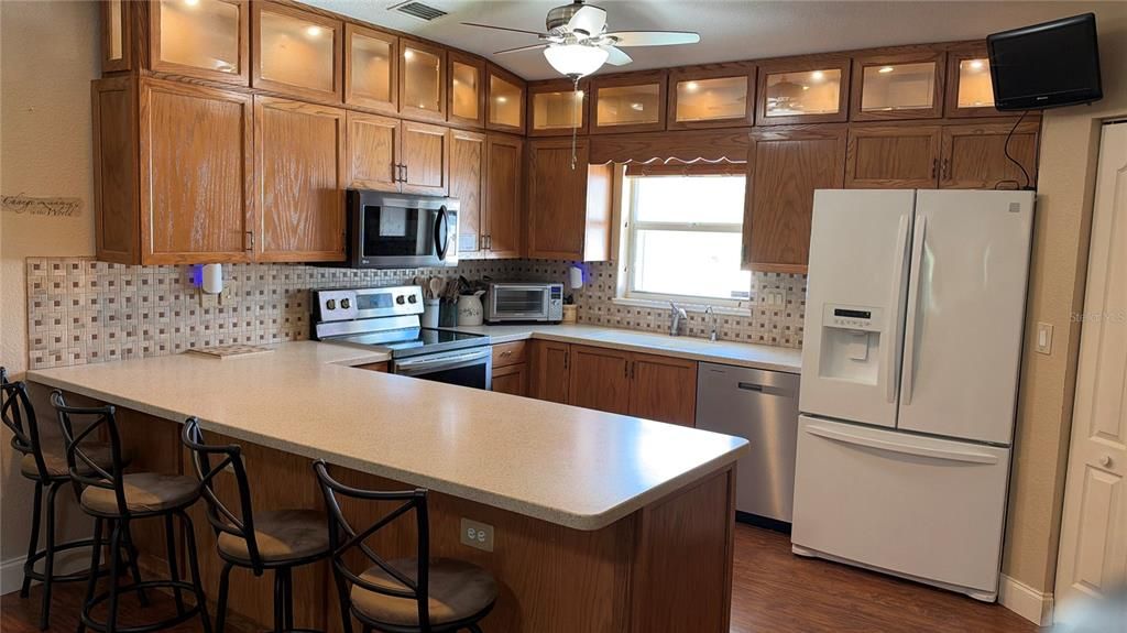 For Sale: $345,000 (3 beds, 2 baths, 2082 Square Feet)