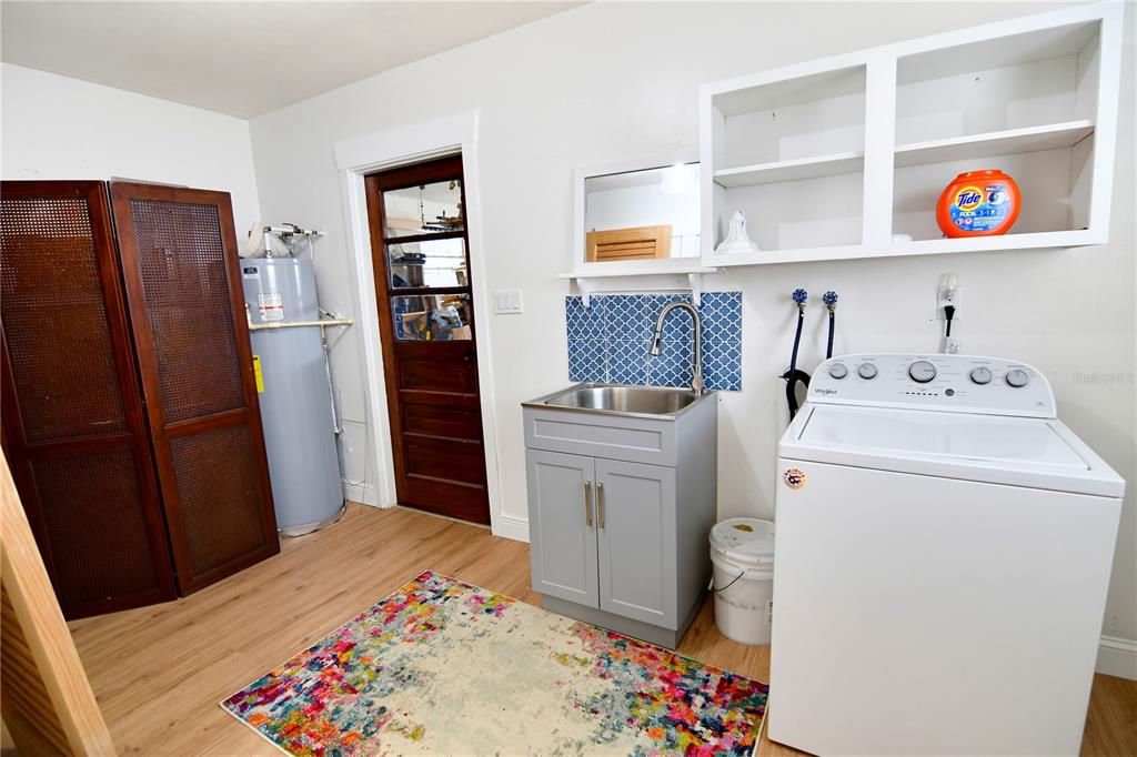 На продажу: $985,000 (4 спален, 4 ванн, 2916 Квадратных фут)