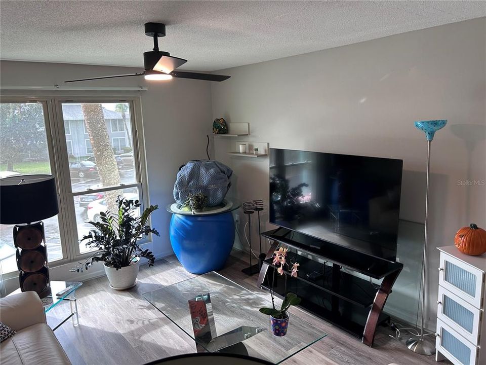 En Venta: $169,900 (2 camas, 1 baños, 952 Pies cuadrados)