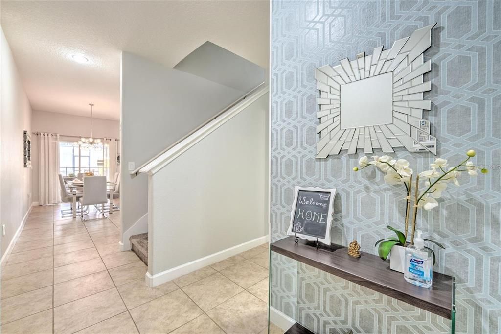 En Venta: $359,000 (4 camas, 3 baños, 1902 Pies cuadrados)