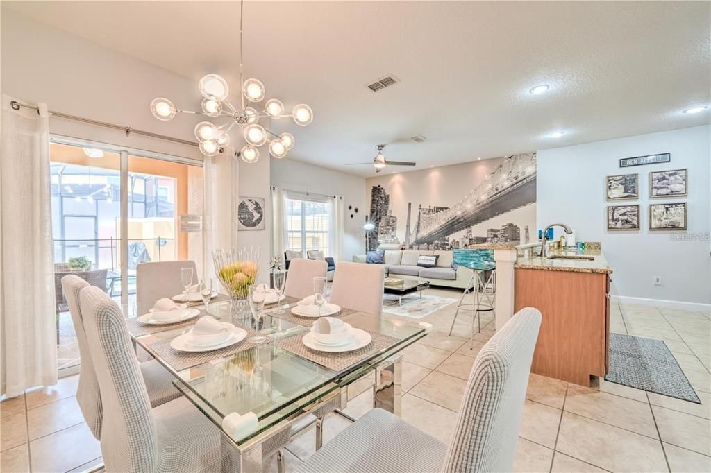 En Venta: $359,000 (4 camas, 3 baños, 1902 Pies cuadrados)
