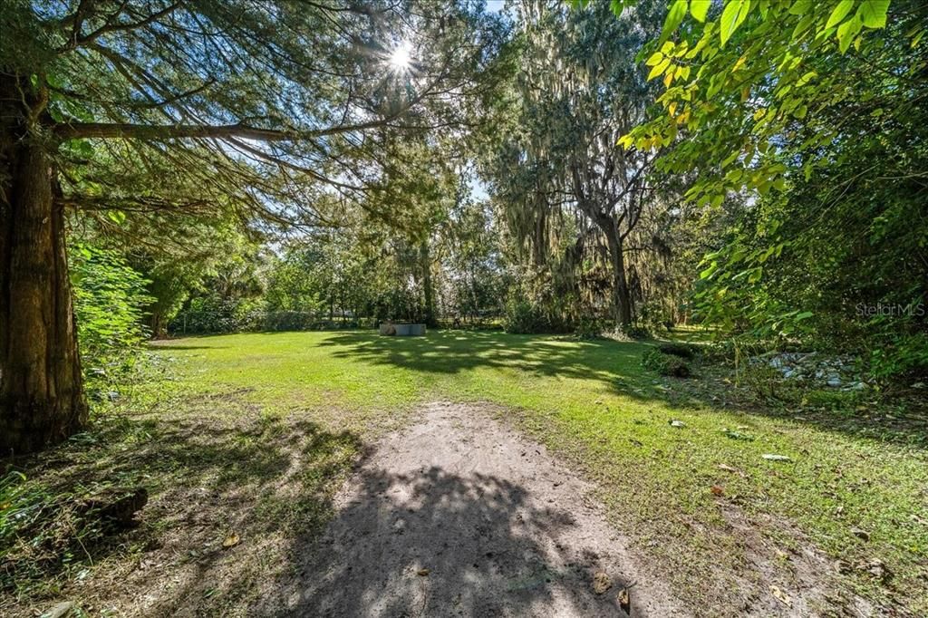 For Sale: $499,000 (6 beds, 2 baths, 1050 Square Feet)