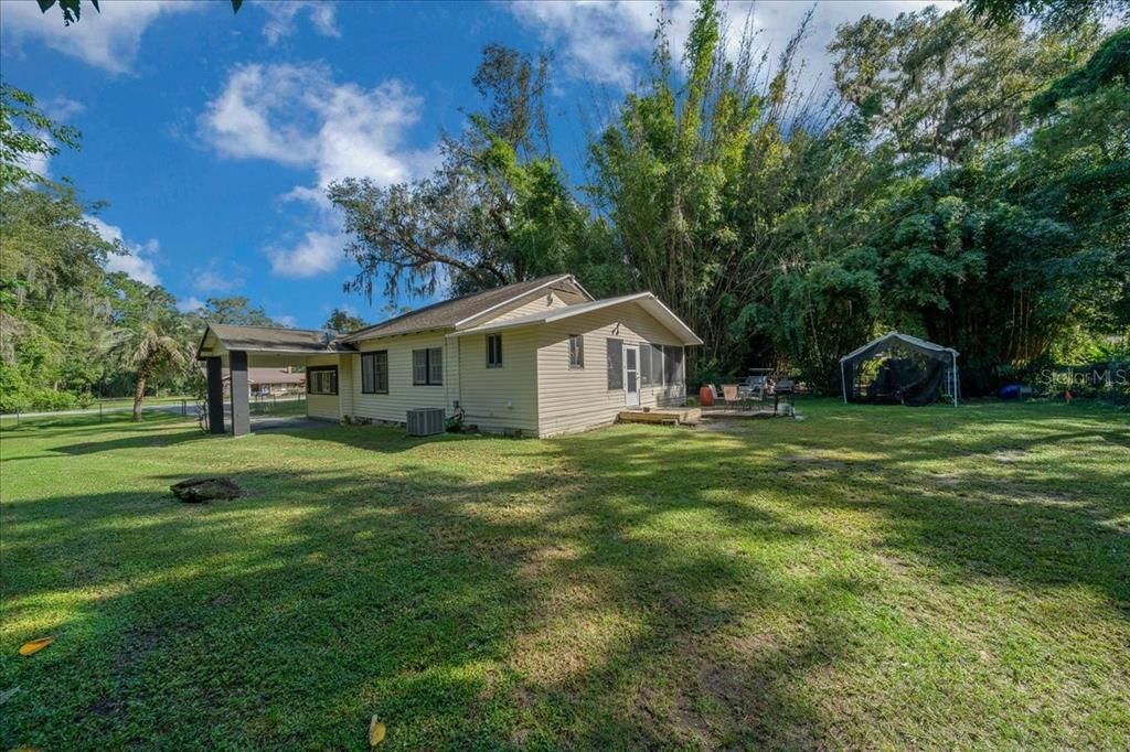For Sale: $499,000 (6 beds, 2 baths, 1050 Square Feet)