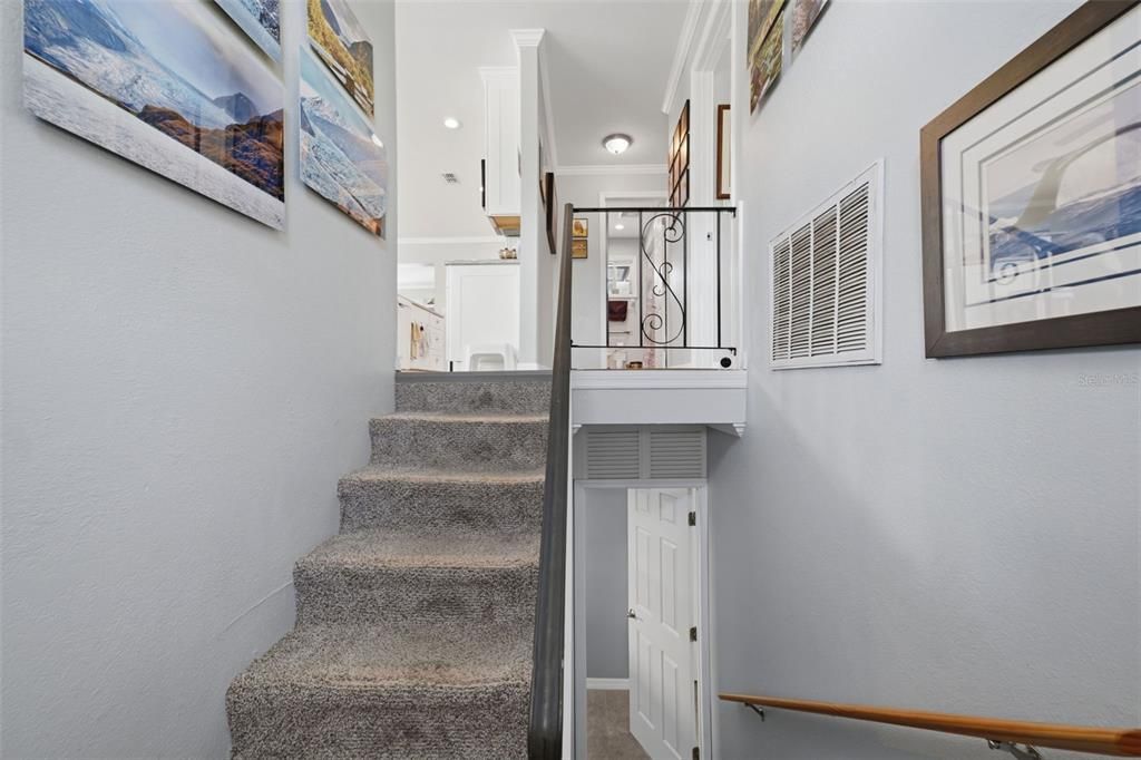 For Sale: $370,000 (3 beds, 2 baths, 1252 Square Feet)