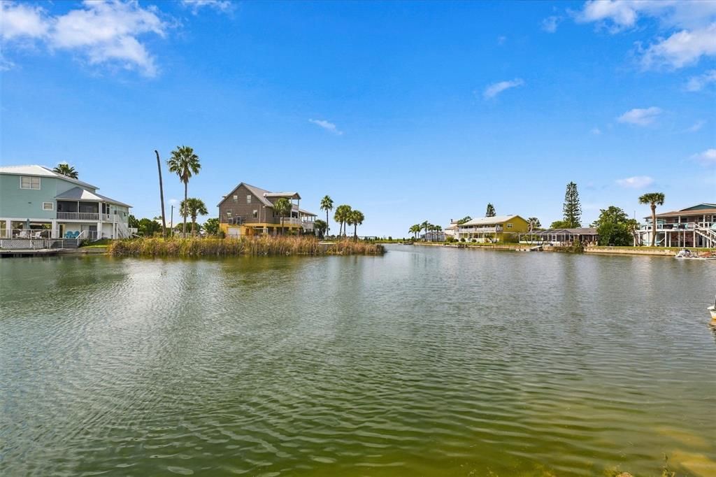 For Sale: $370,000 (3 beds, 2 baths, 1252 Square Feet)