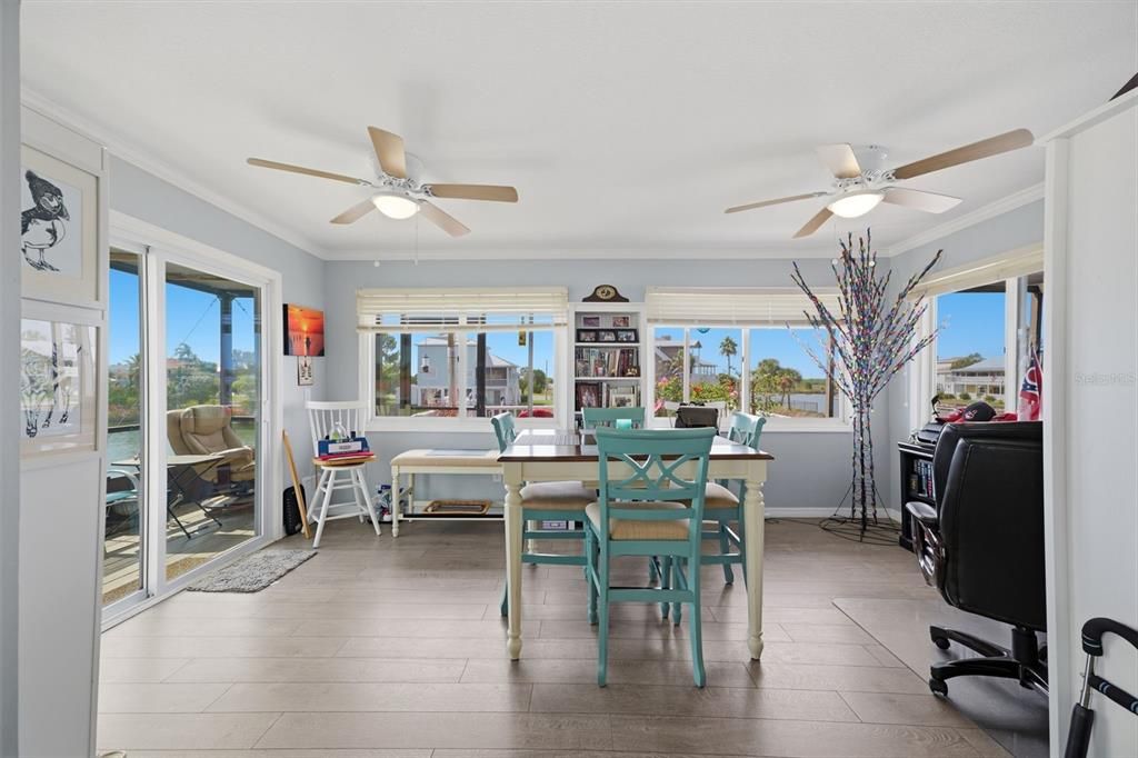 For Sale: $370,000 (3 beds, 2 baths, 1252 Square Feet)