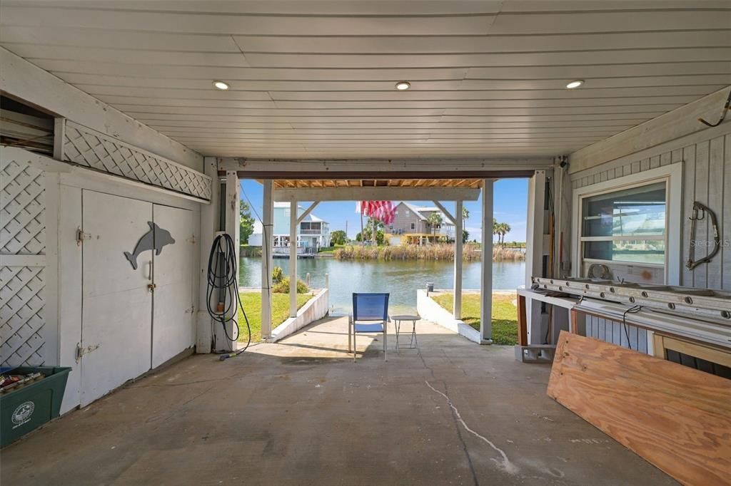 For Sale: $370,000 (3 beds, 2 baths, 1252 Square Feet)