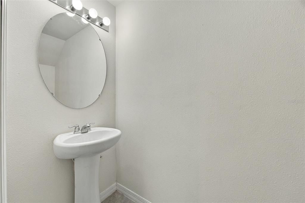 На продажу: $274,999 (3 спален, 2 ванн, 1674 Квадратных фут)