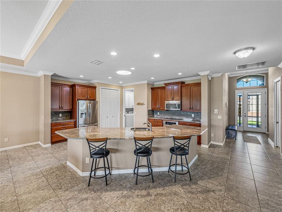 На продажу: $589,999 (2 спален, 2 ванн, 1792 Квадратных фут)