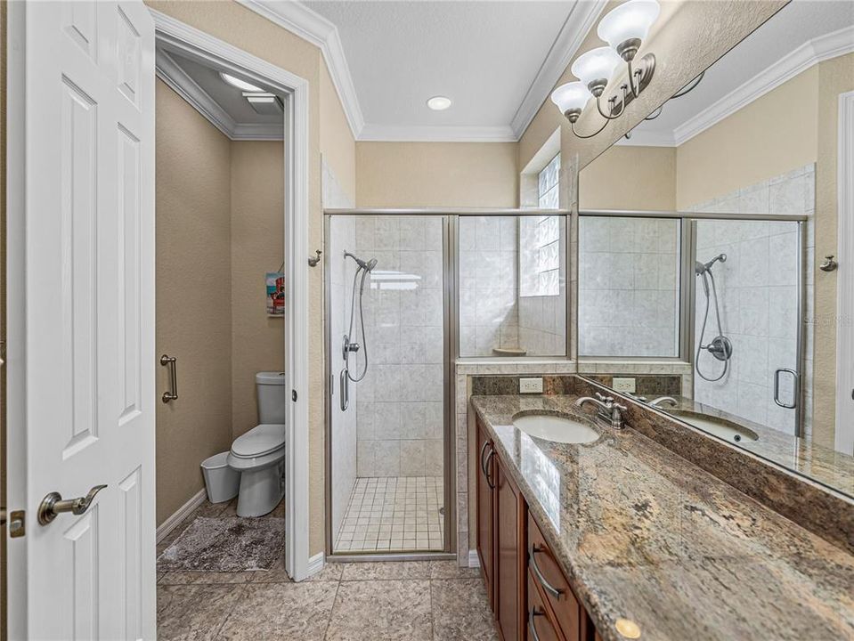 На продажу: $589,999 (2 спален, 2 ванн, 1792 Квадратных фут)
