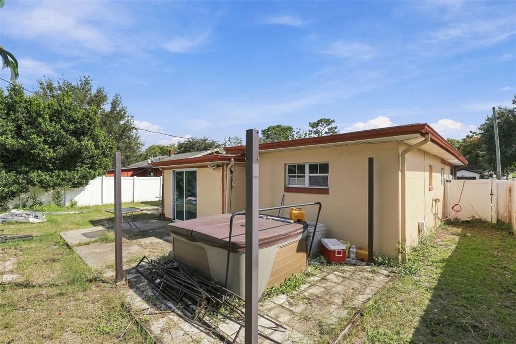En Venta: $275,000 (3 camas, 2 baños, 1250 Pies cuadrados)
