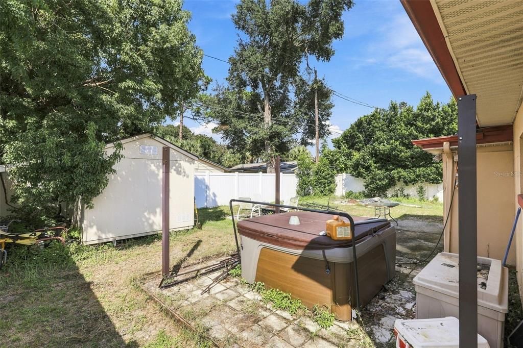 En Venta: $275,000 (3 camas, 2 baños, 1250 Pies cuadrados)