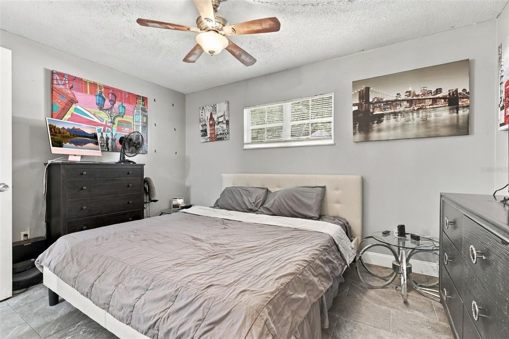 En Venta: $275,000 (3 camas, 2 baños, 1250 Pies cuadrados)