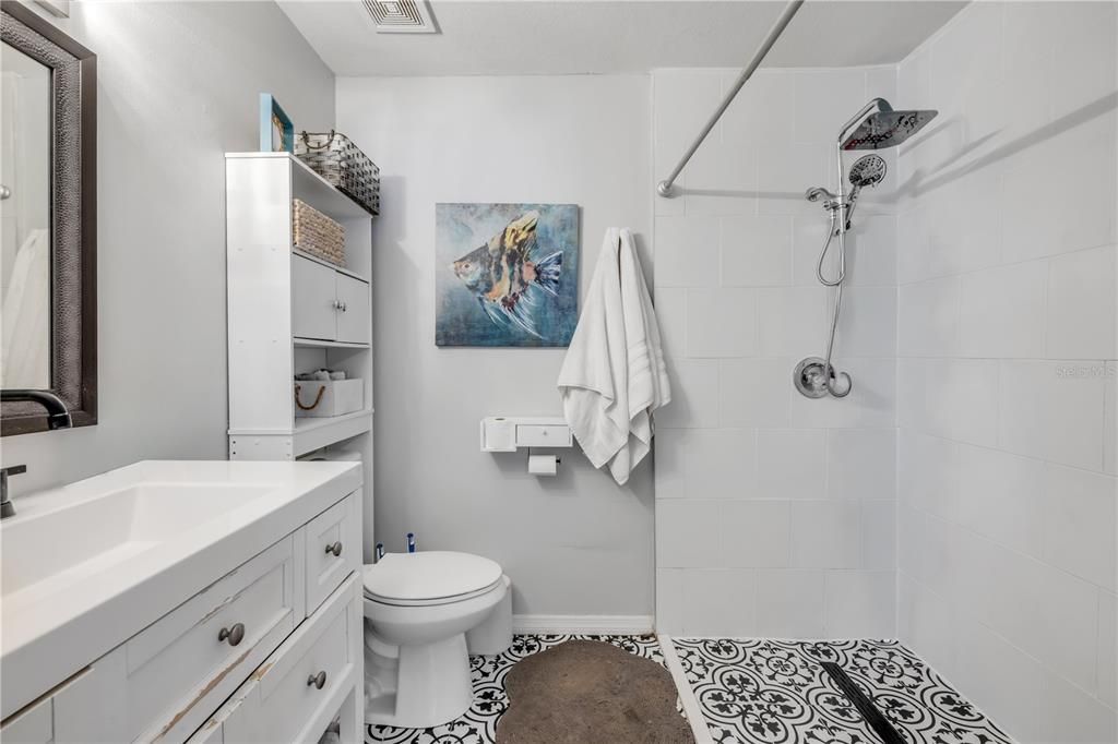 For Sale: $295,000 (3 beds, 2 baths, 1365 Square Feet)
