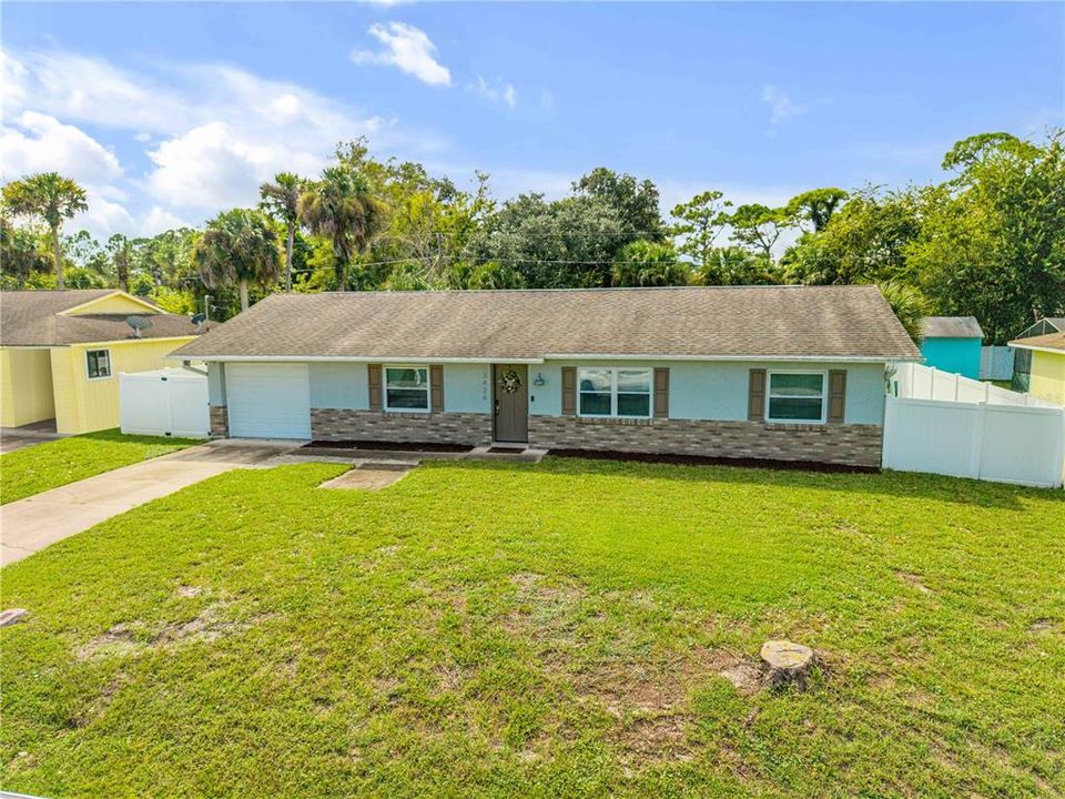 For Sale: $295,000 (3 beds, 2 baths, 1365 Square Feet)