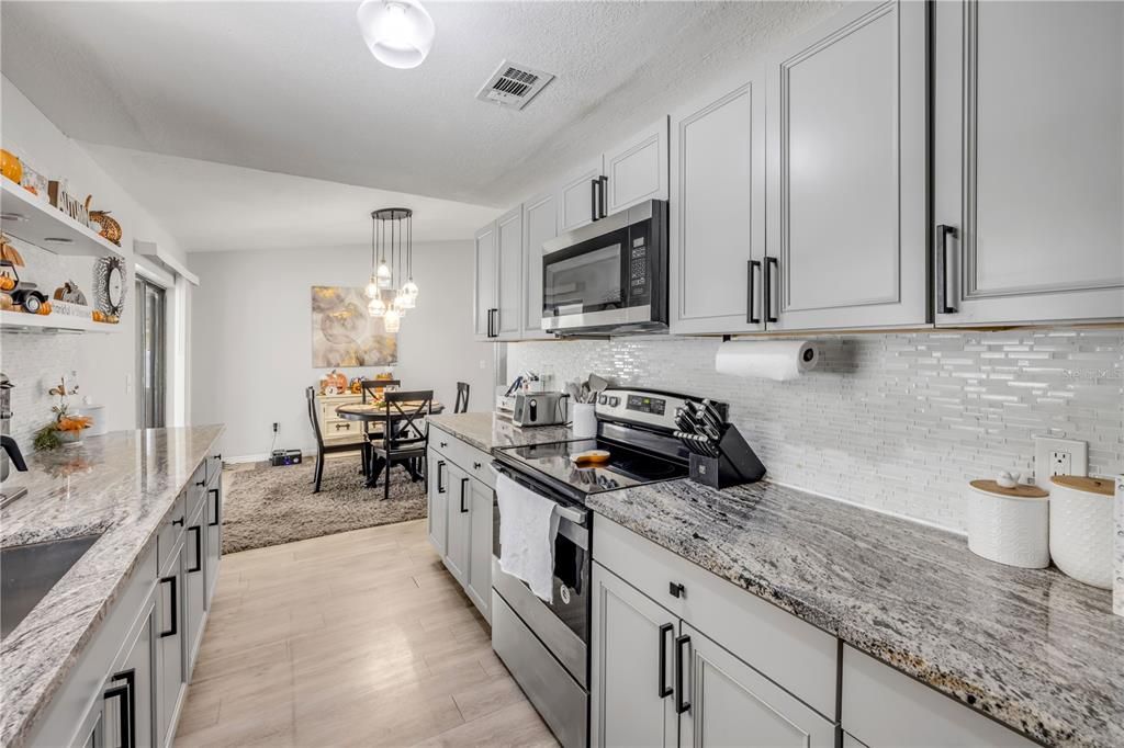 For Sale: $295,000 (3 beds, 2 baths, 1365 Square Feet)