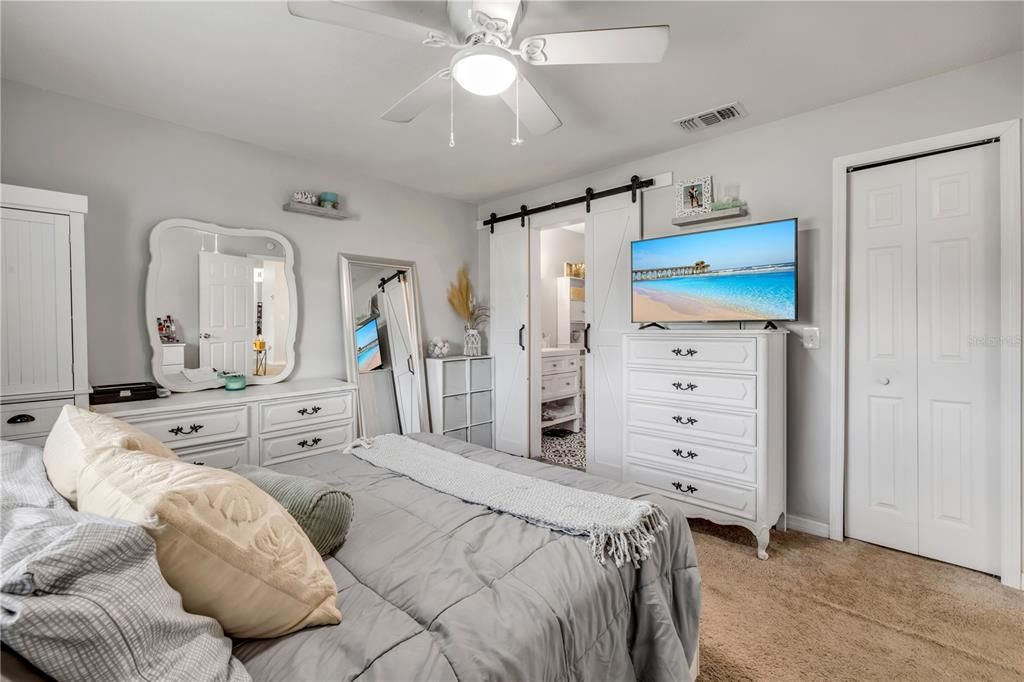 For Sale: $295,000 (3 beds, 2 baths, 1365 Square Feet)