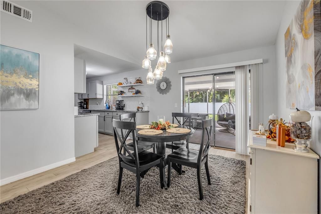 For Sale: $295,000 (3 beds, 2 baths, 1365 Square Feet)