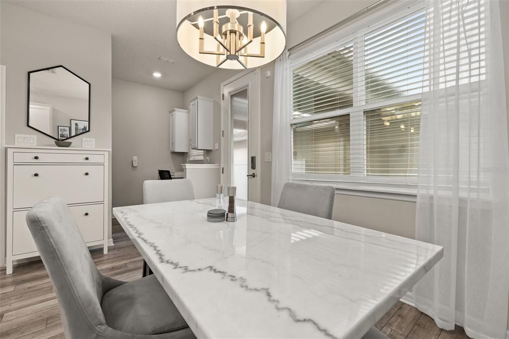 For Sale: $364,900 (2 beds, 2 baths, 1472 Square Feet)