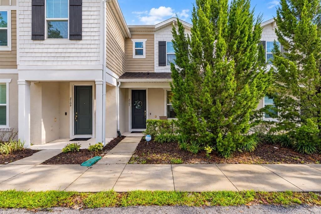 For Sale: $364,900 (2 beds, 2 baths, 1472 Square Feet)
