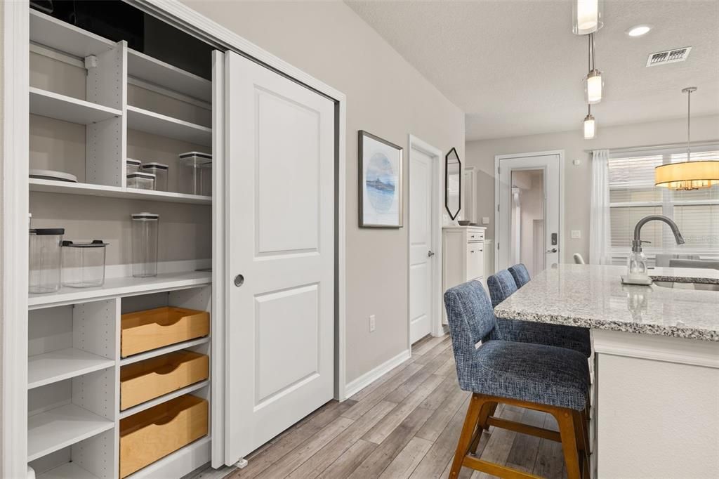 For Sale: $364,900 (2 beds, 2 baths, 1472 Square Feet)